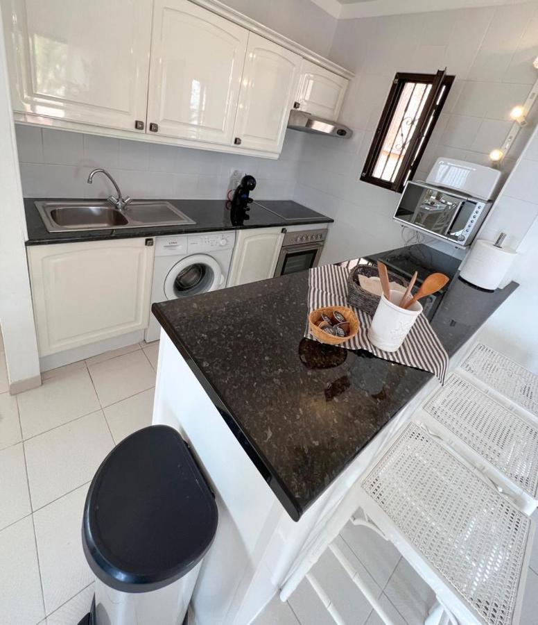 Paradise Seaview Apartment Адехе Экстерьер фото