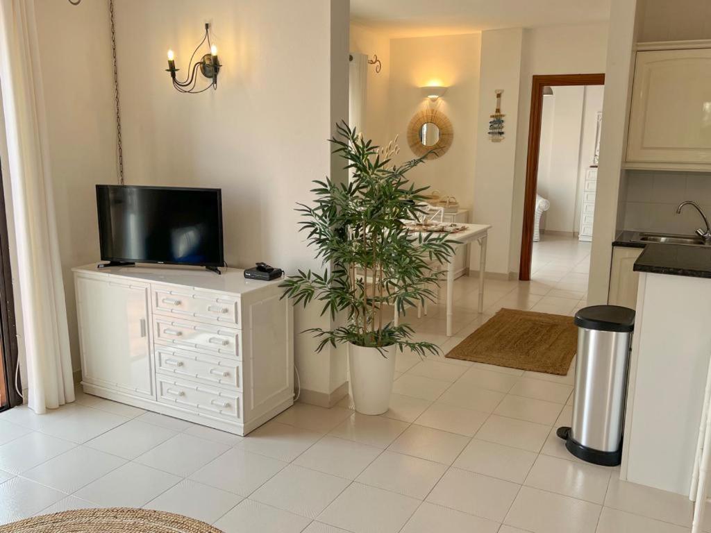 Paradise Seaview Apartment Адехе Экстерьер фото